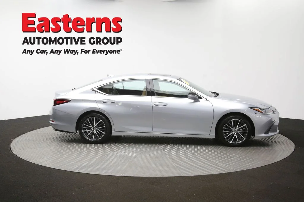 Used 2022 Silver Lexus 350 image 41