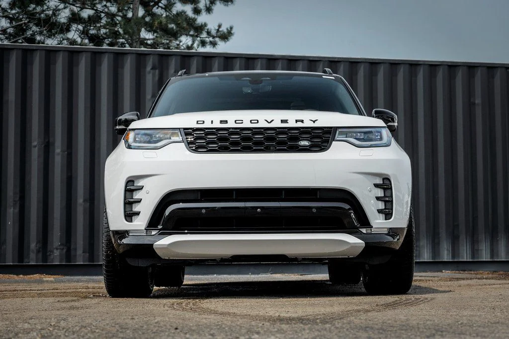Certified Used 2025 Fuji White Land Rover Dynamic SE image 5