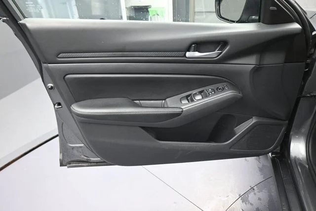 Used 2024 Gray Nissan 2.5 SV image 20