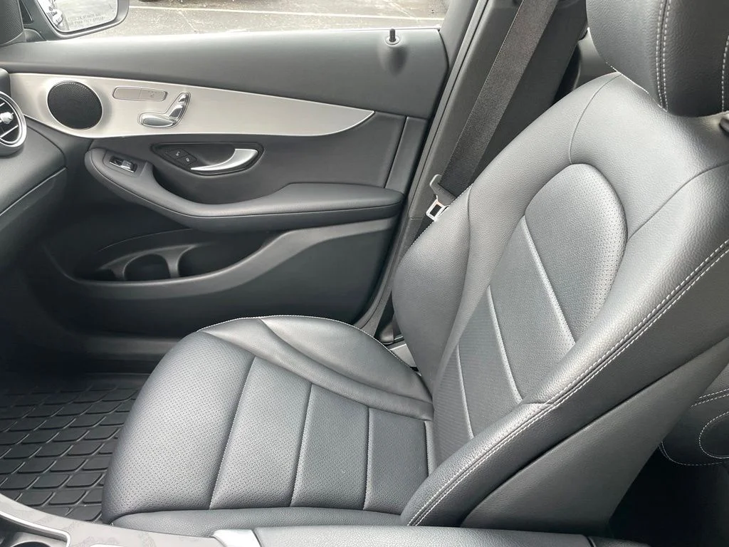 Used 2022 Black Mercedes-Benz GLC 300 image 19