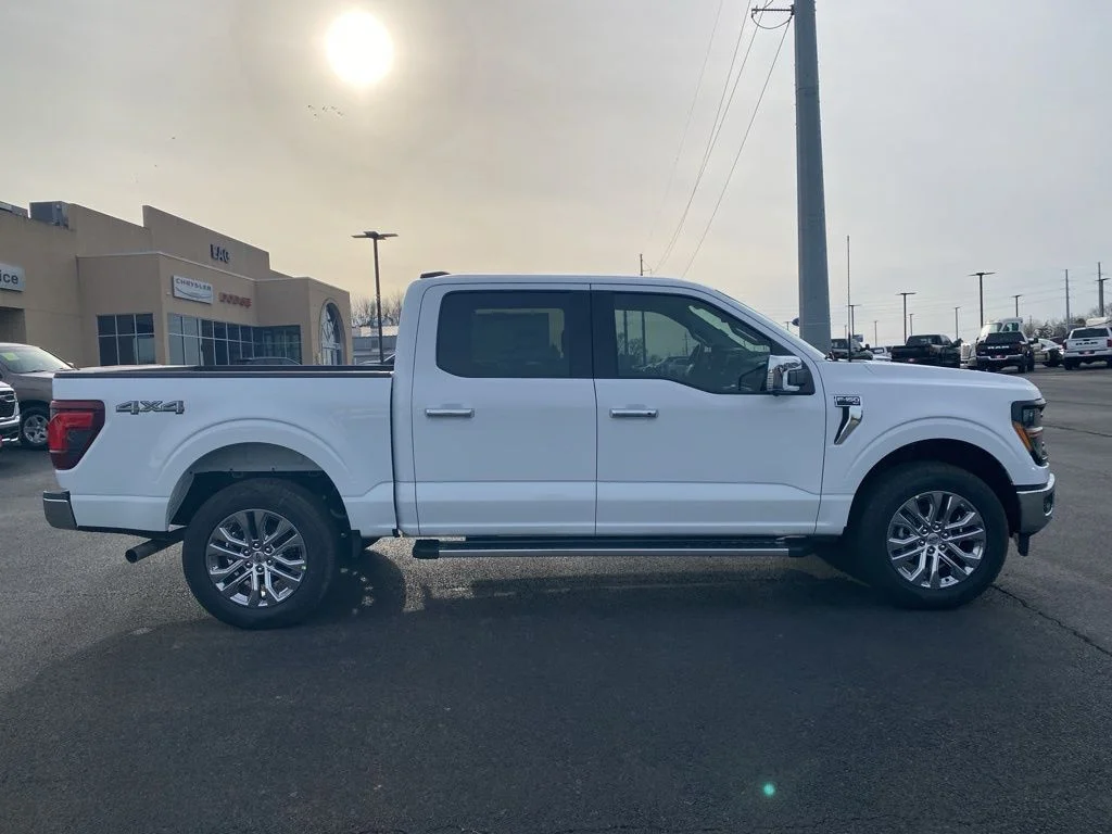 New 2026 Oxford White Ford XLT image 9