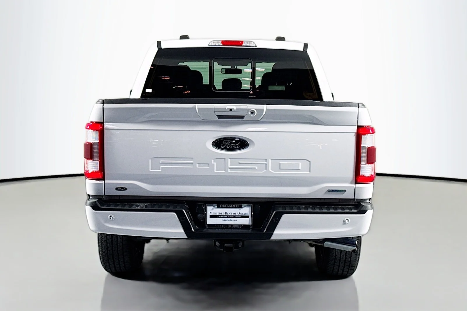 Used 2021 Oxford White Ford LARIAT 4X4 SUPERCREW image 4