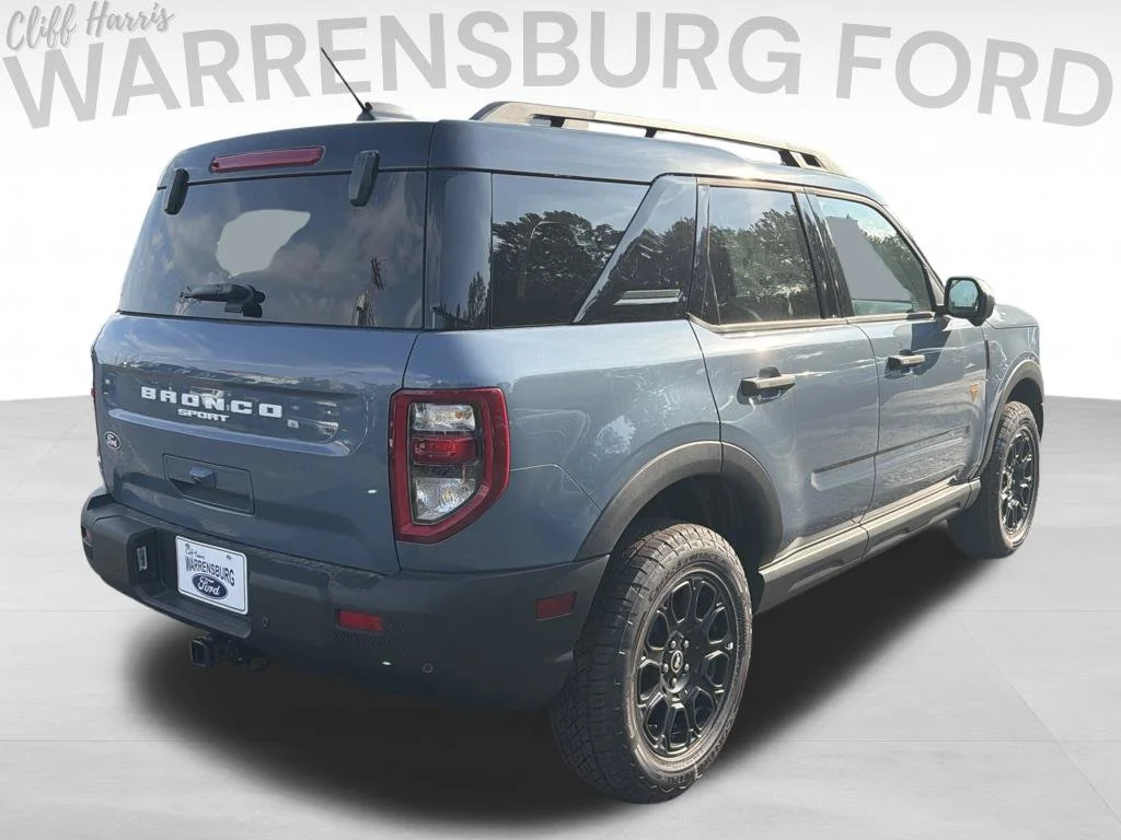 New 2026 Azure Gray Metallic Tri-Coat Ford Badlands® image 7
