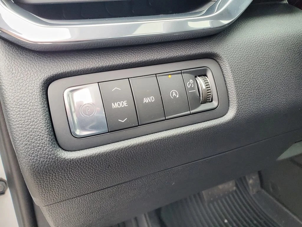 2026 GMC Acadia Elevation - Photo 13