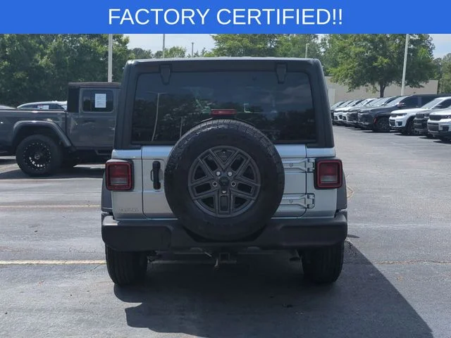 Used 2024 Silver Jeep Sport S image 4