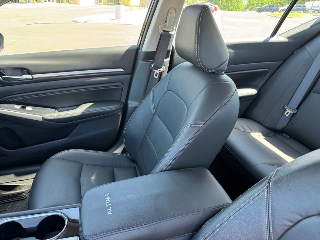 Used 2021 Blue Nissan 2.5 SL image 7