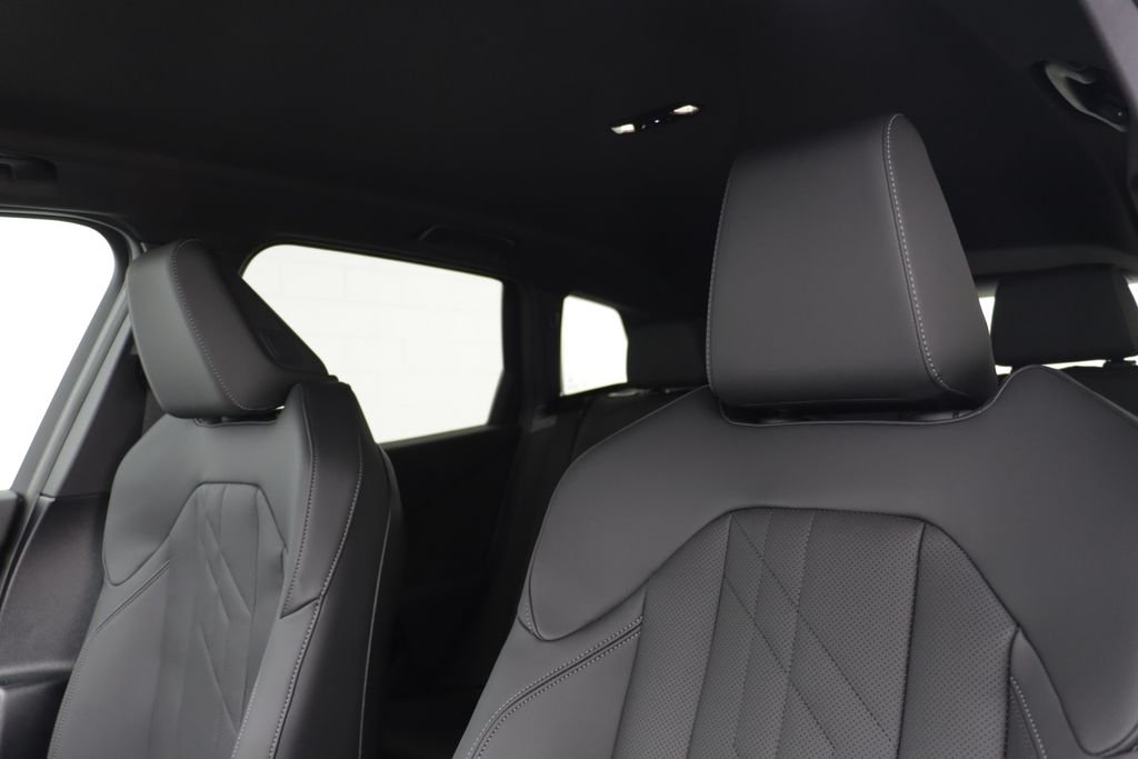New 2026 Black Sapphire Metallic BMW 30 xDrive image 13