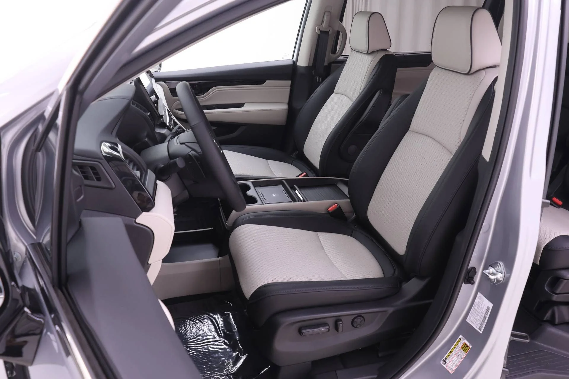 2026 Honda Odyssey Elite - Photo 9
