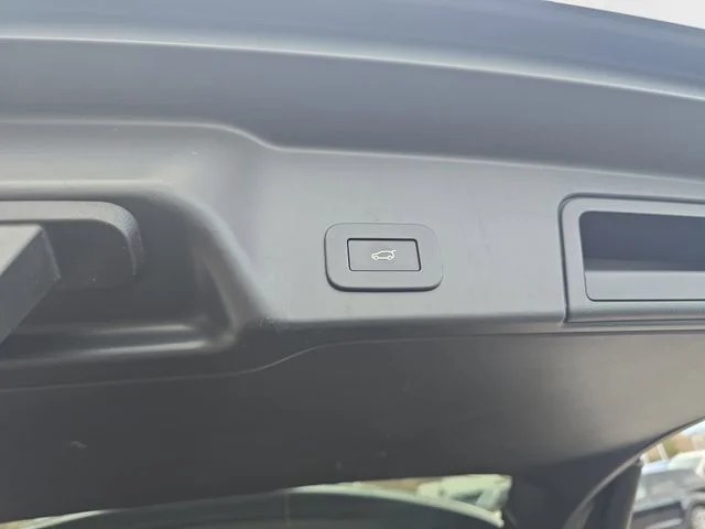 Certified Used 2025 Black Land Rover S image 16