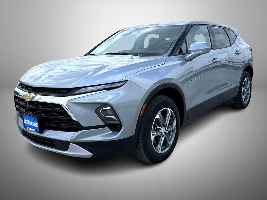 Used 2025 Gray Chevrolet LT image 1