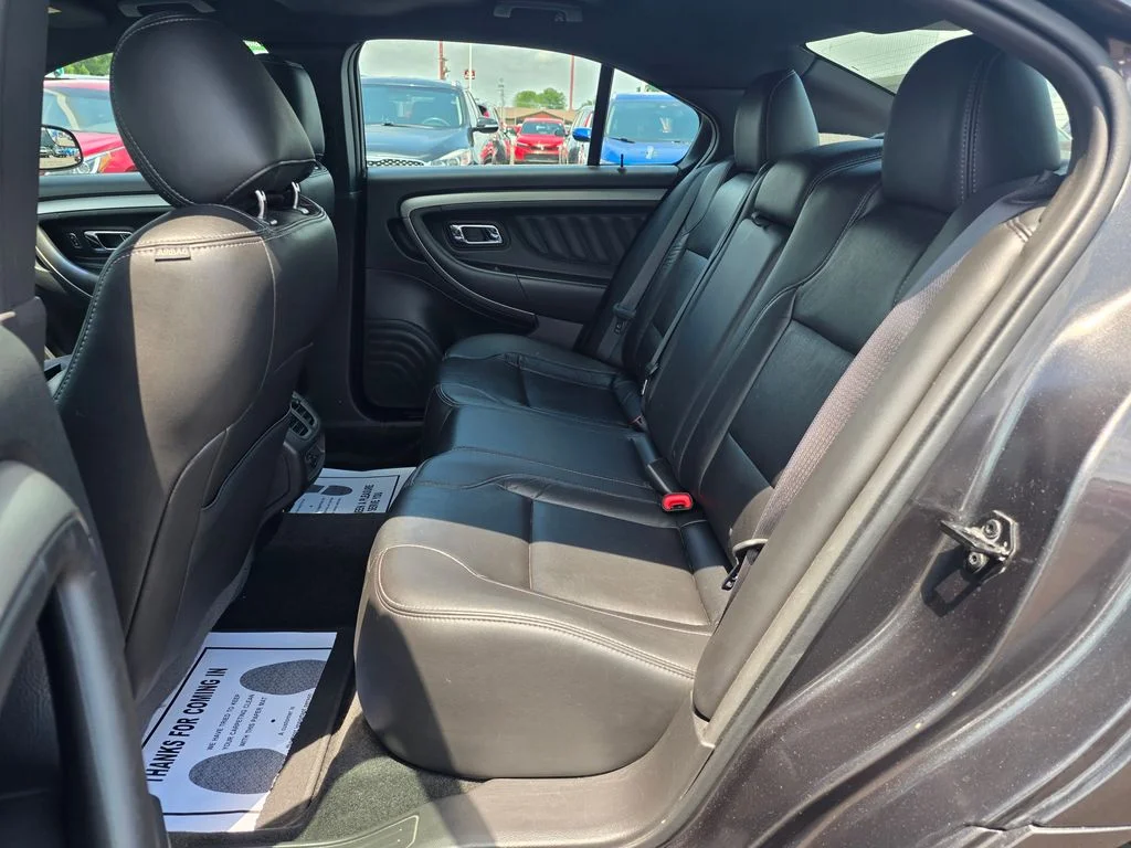 Used 2015 Magnetic Metallic Ford SEL image 11