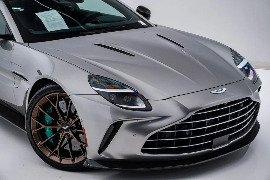 Used 2025 Aluminite Silver Aston Martin Carbon image 4