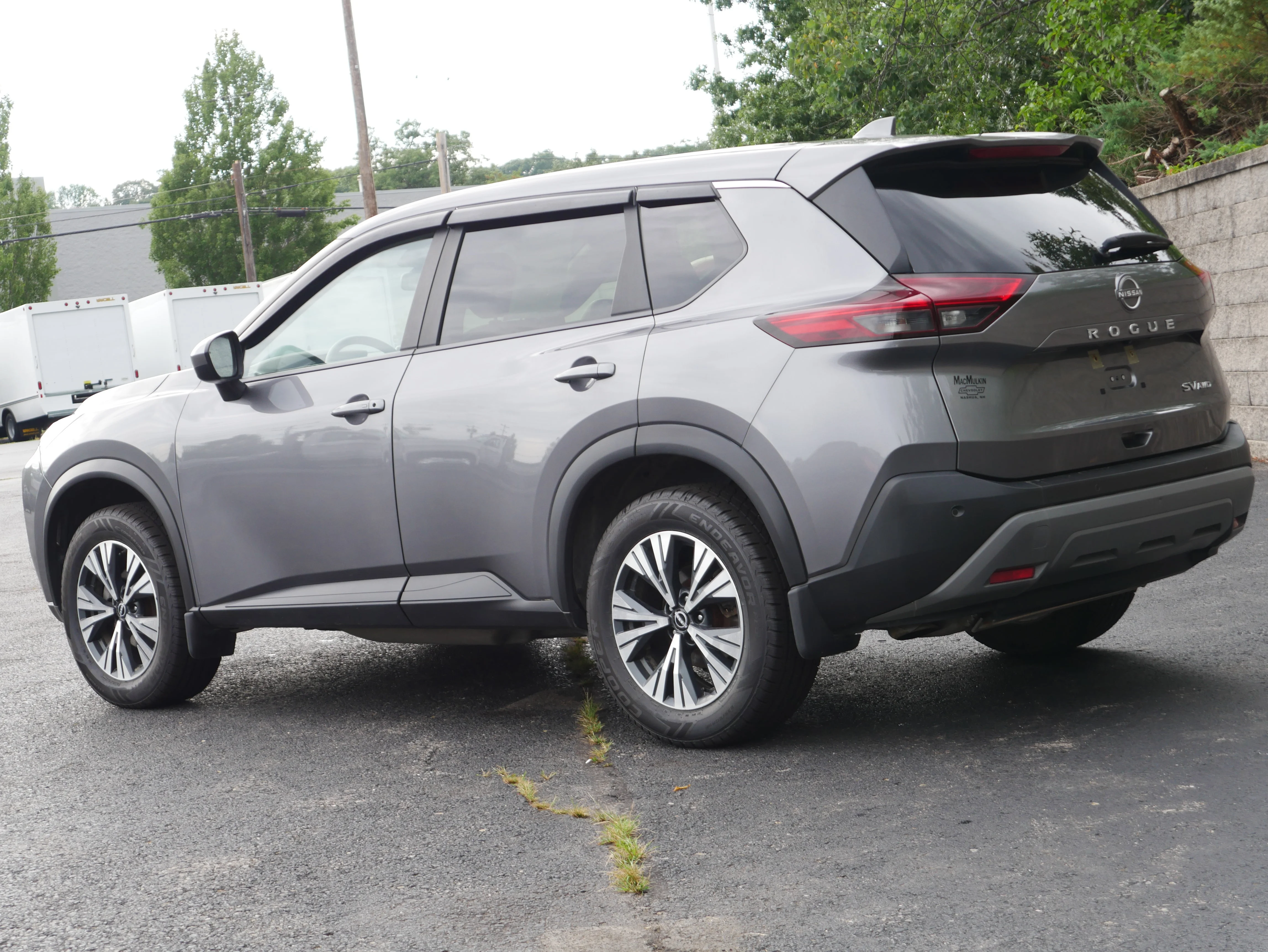 Used 2023 Gun Metallic Nissan SV image 4