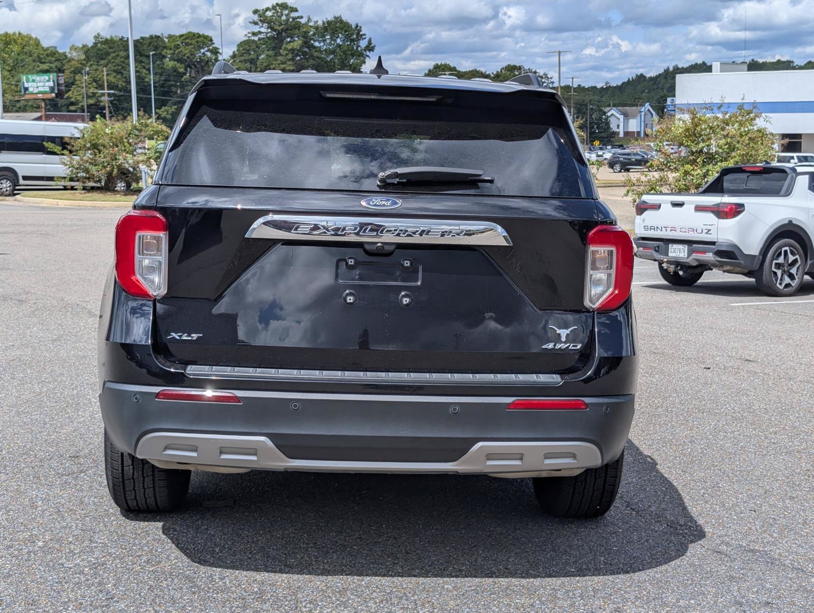 2023 Ford Explorer XLT - Photo 8