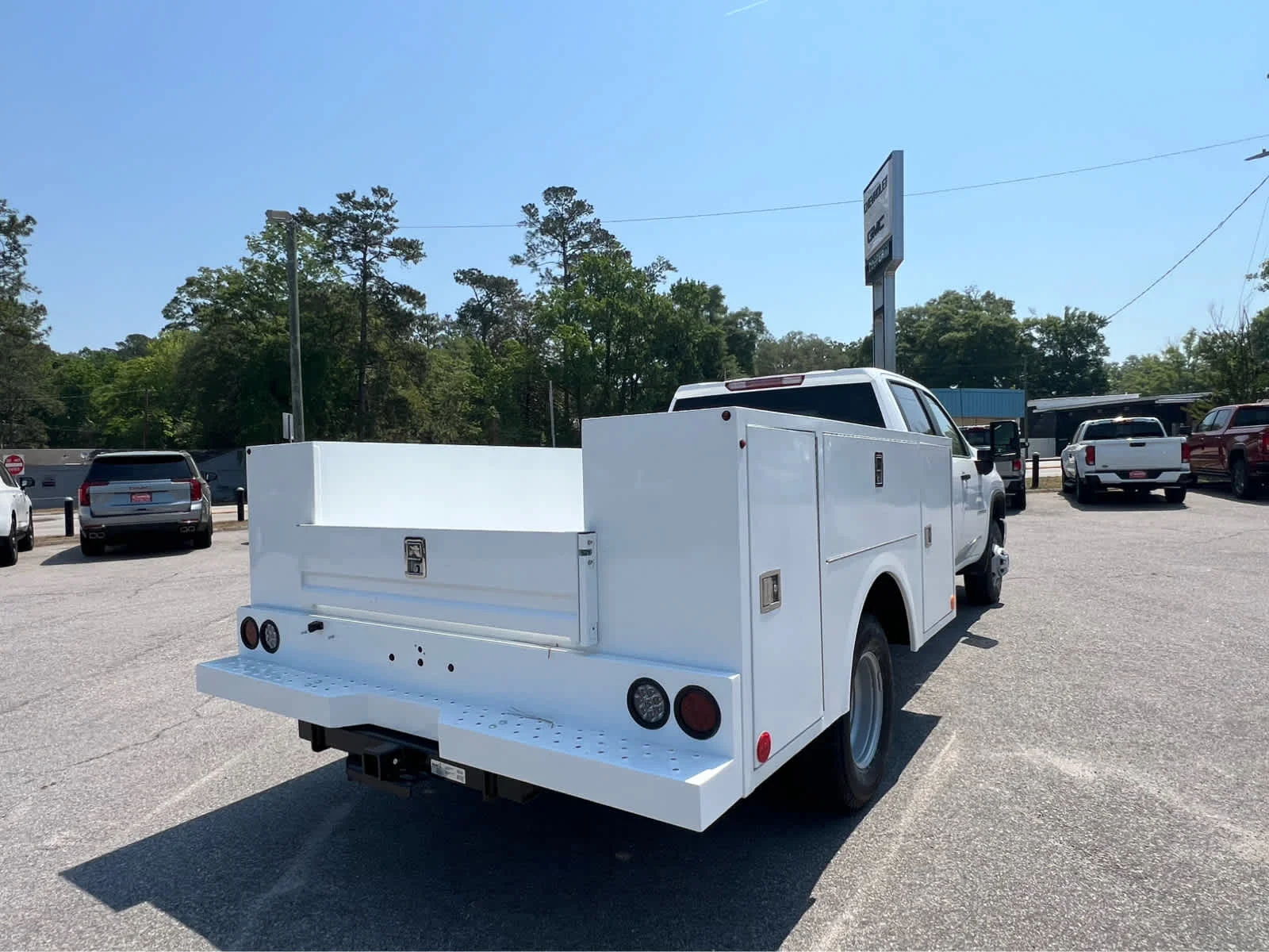 New 2026 Summit White Chevrolet Work Truck image 3