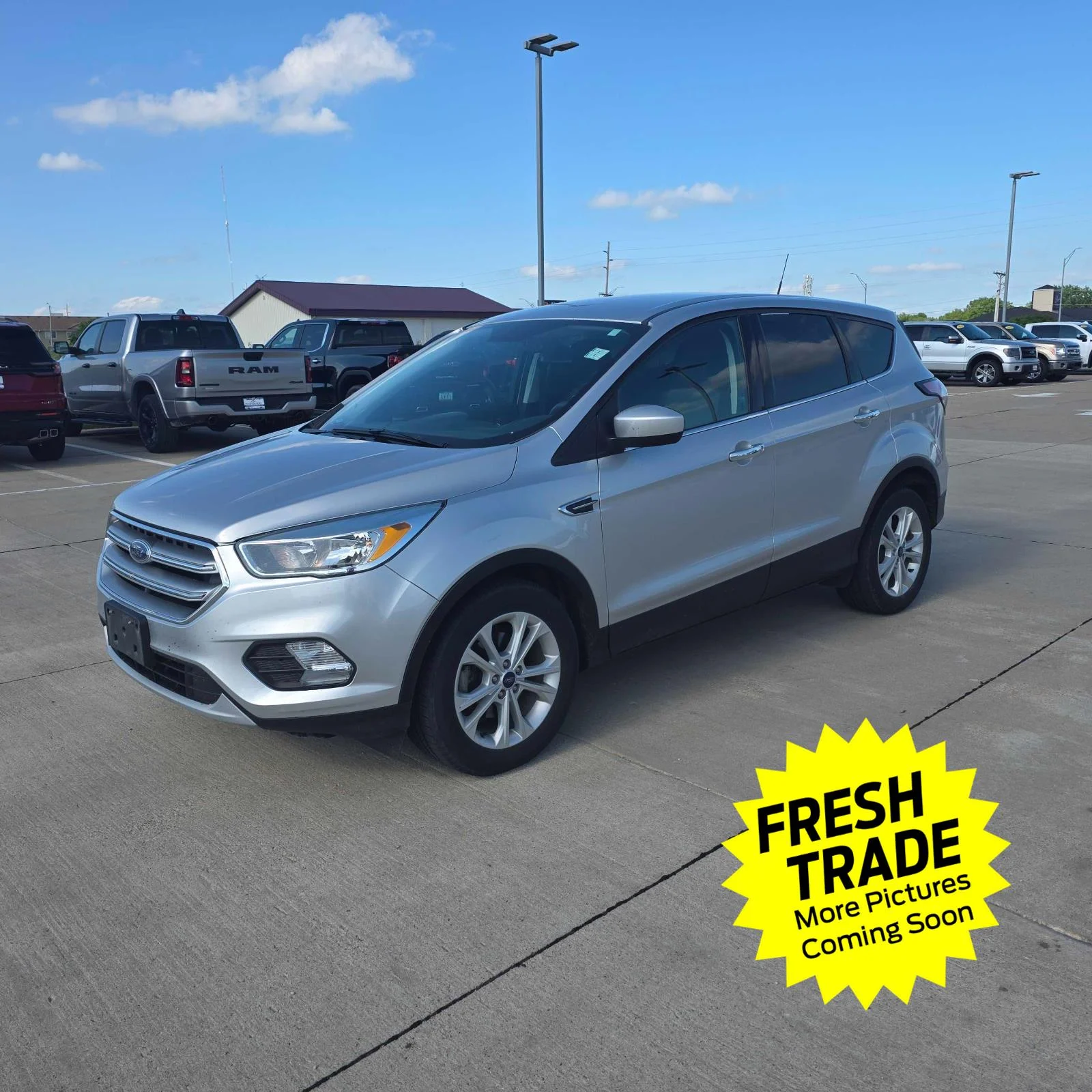 Used 2017 Ingot Silver Ford SE image 1