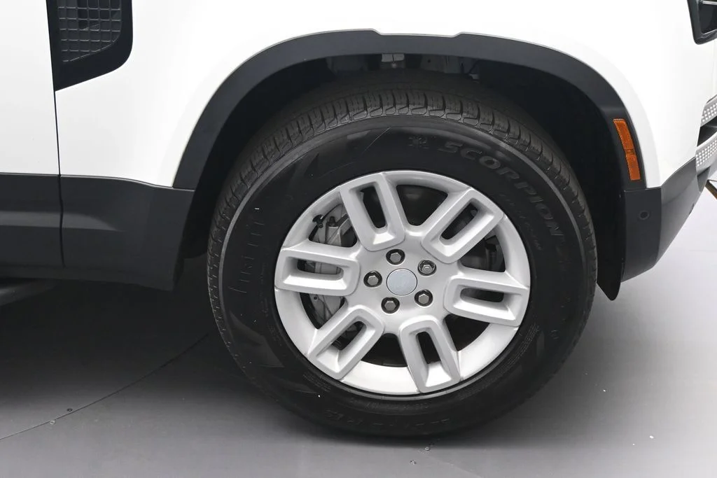 Certified Used 2025 White Land Rover S image 10