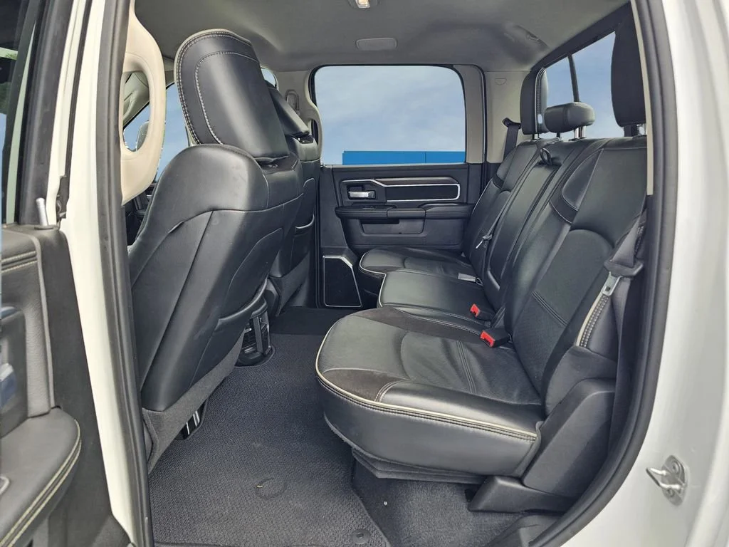 Used 2024  Ram Laramie image 32