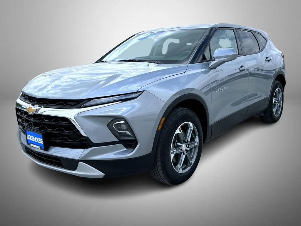 Used 2025 Gray Chevrolet LT image 1