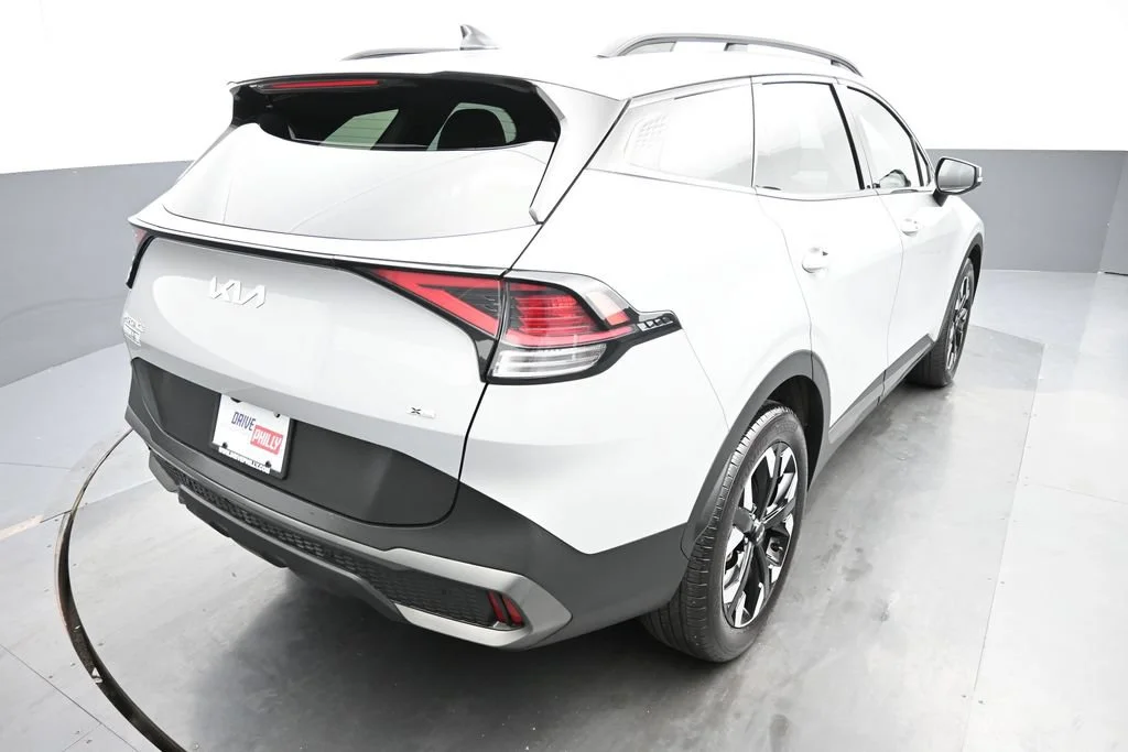 Used 2023 Gray Kia X-Line image 4