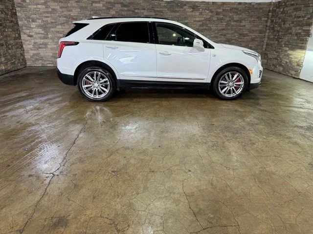 Used 2022 Crystal White Cadillac Sport image 10