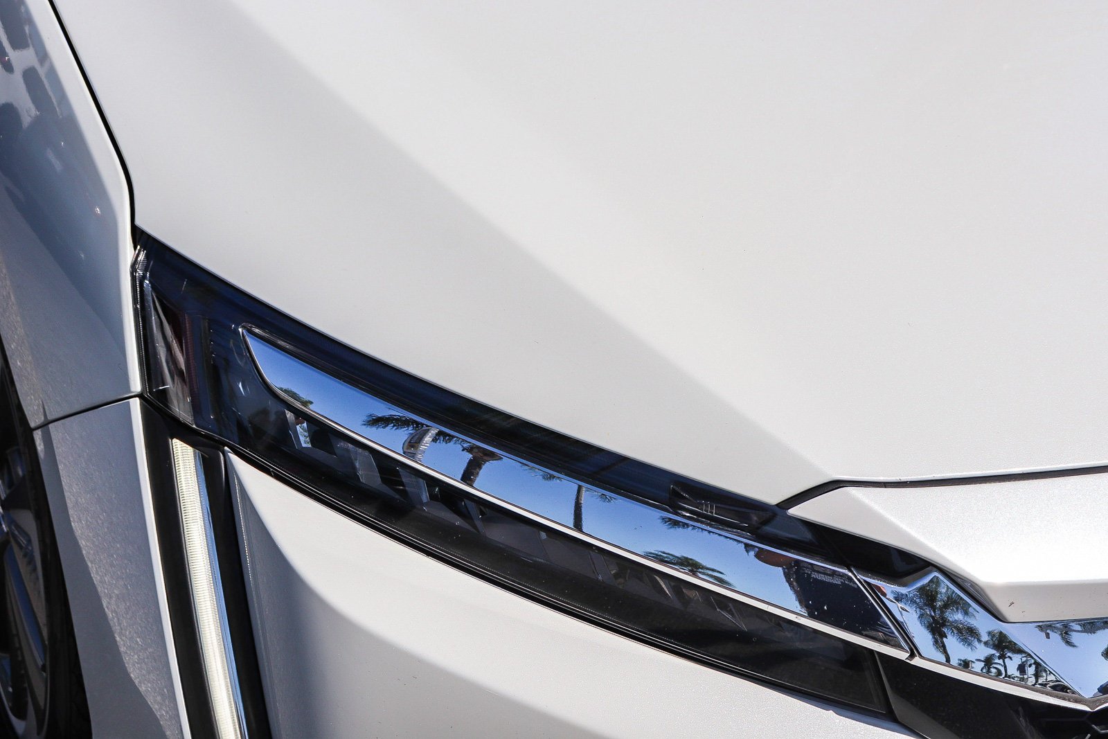 Used 2019 Platinum White Honda Base image 6