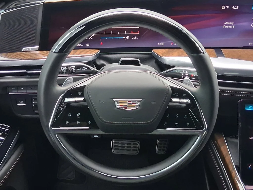 Used 2025 Crystal White Tricoat Cadillac Sport Platinum image 11