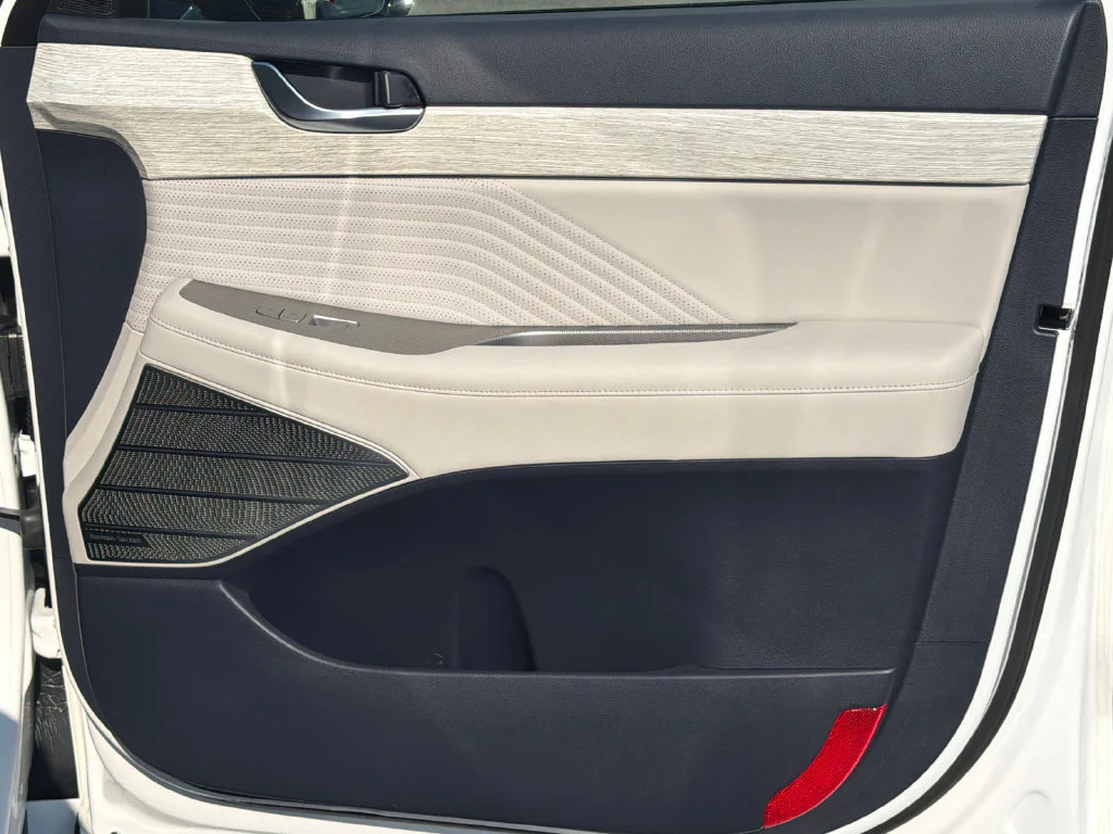 Used 2024 White Hyundai Calligraphy image 14