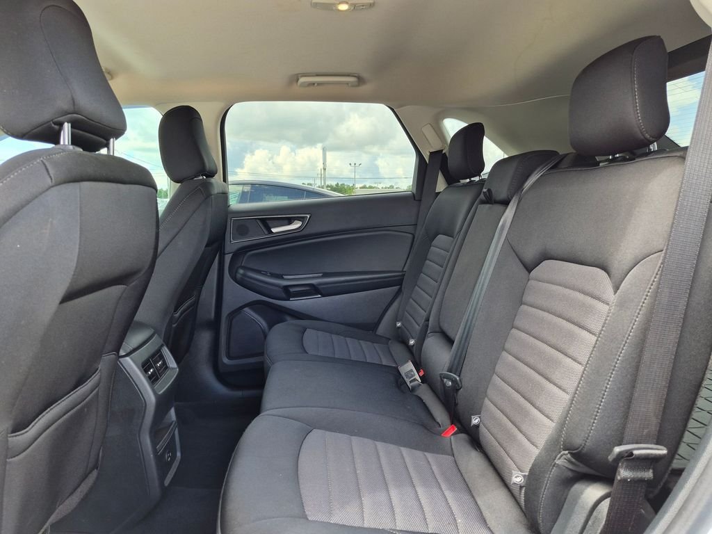 Used 2021 White Ford SE image 25