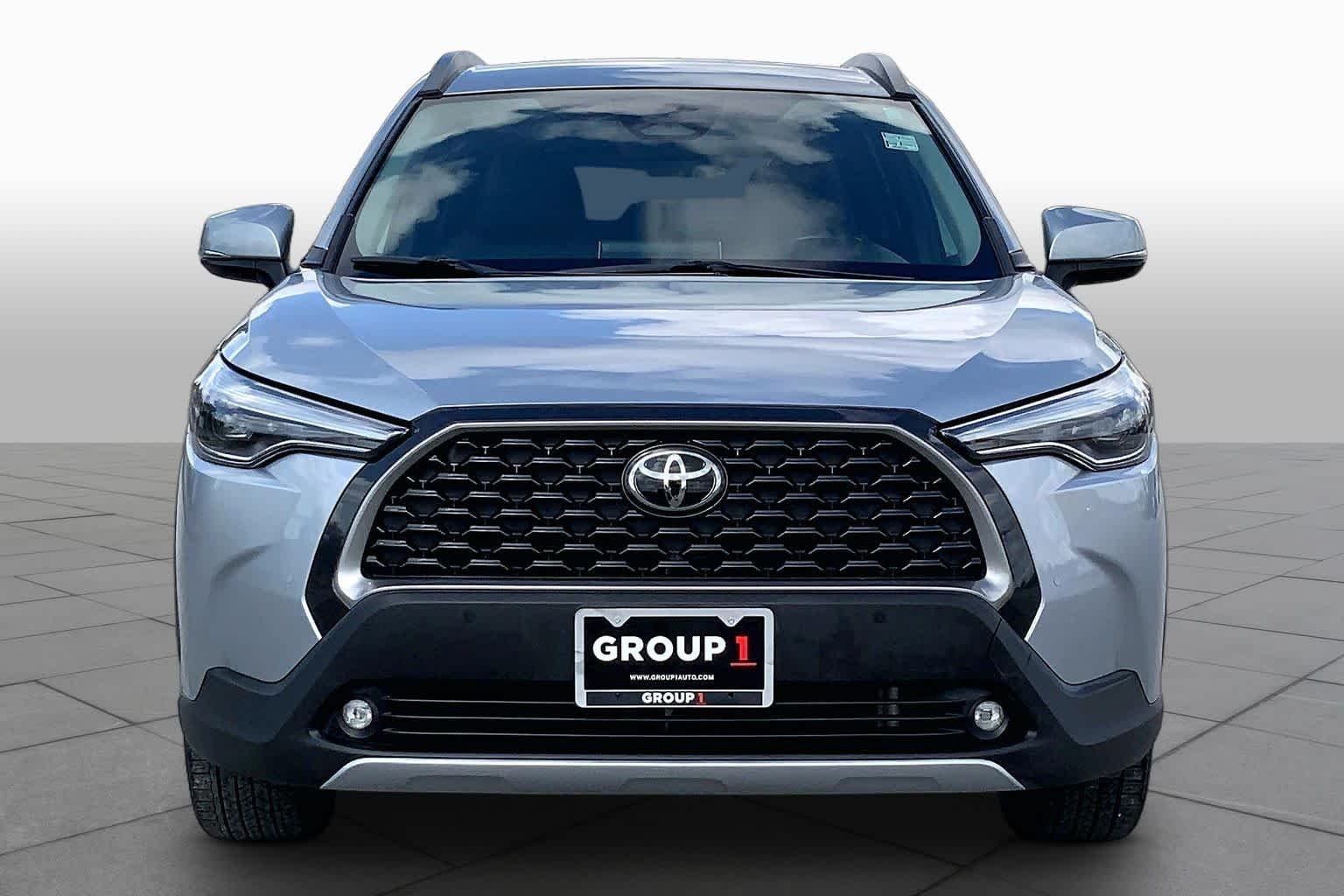Used 2023 Sonic Silver Toyota XLE image 4