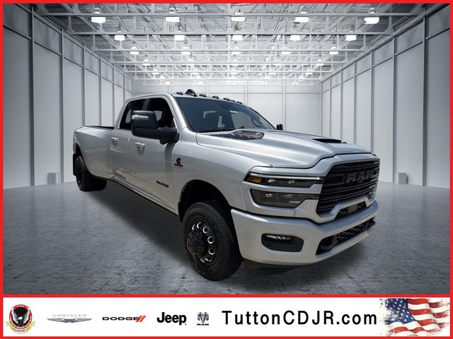 2026 RAM 3500 Laramie DRW / DUALLY