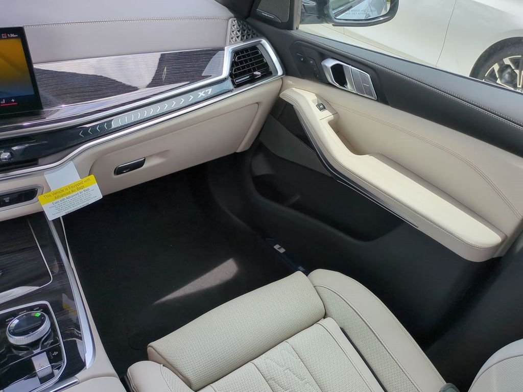 New 2027 Gray Metallic BMW xDrive40i image 17