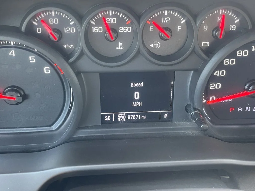 Used 2022 Summit White Chevrolet Custom image 19