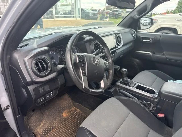 Used 2021  Toyota TRD Off-Road image 33