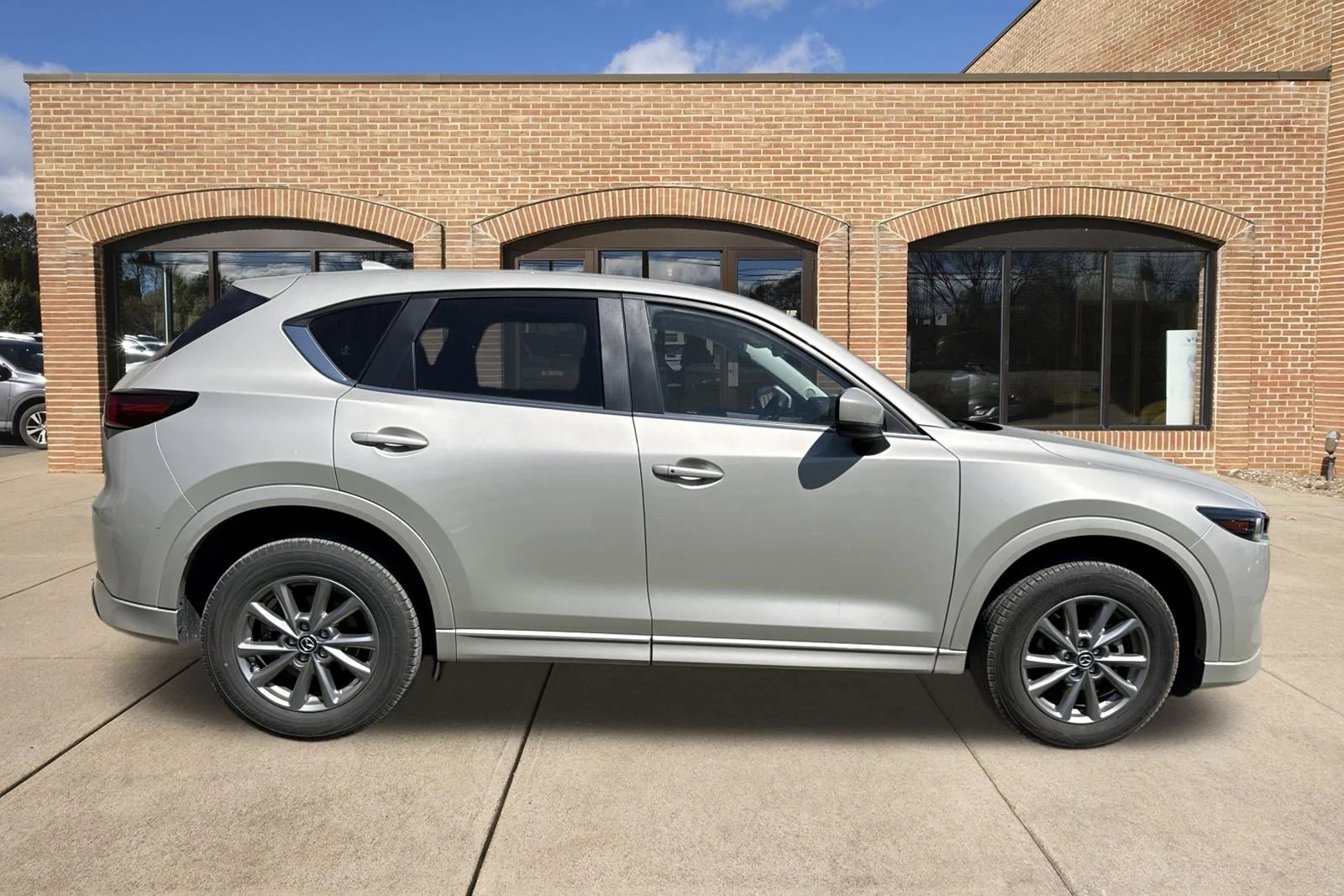 Used 2025 Platinum Quartz Metallic Mazda 2.5 S Preferred Package image 2