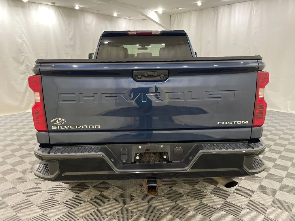 Used 2022 Northsky Blue Metallic Chevrolet Custom image 6