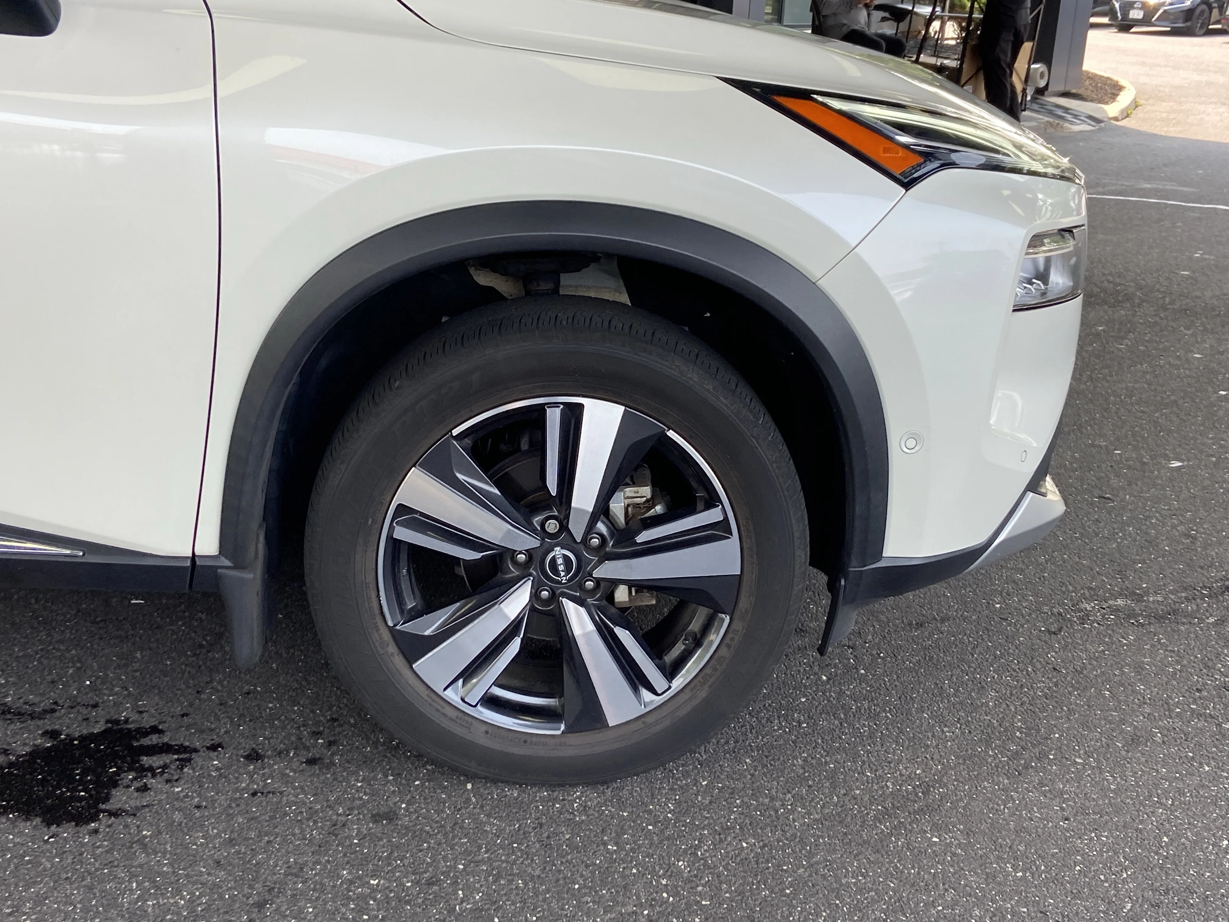 Used 2022 Pearl White Tricoat Nissan  image 13