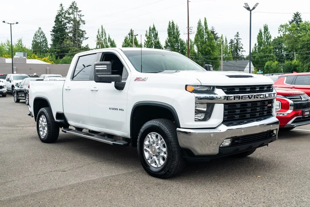 Used 2021 White Chevrolet LT image 1