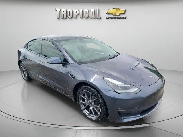 Used 2022 Gray Tesla Long Range image 7
