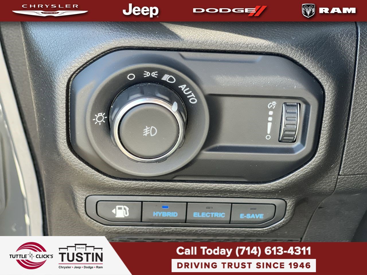 Used 2023 Sting-Gray Clearcoat Jeep 4DR 4WD image 23