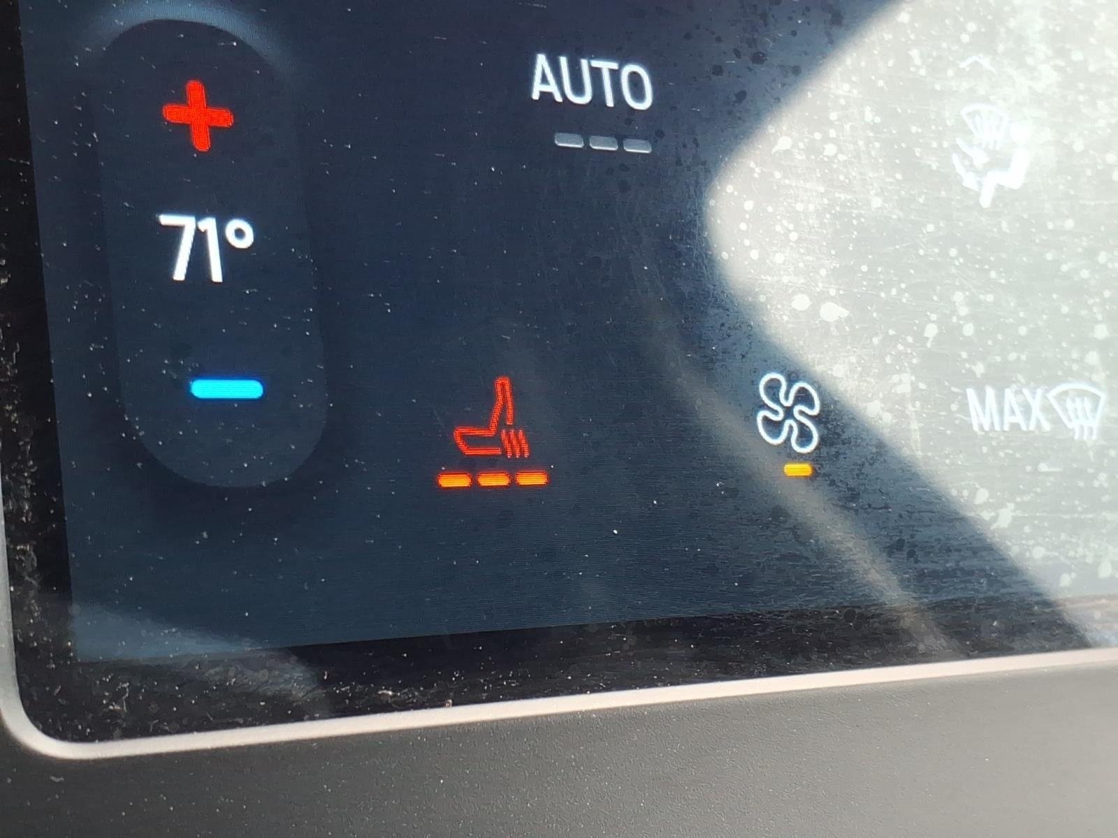 Used 2024  Ford SEL image 5