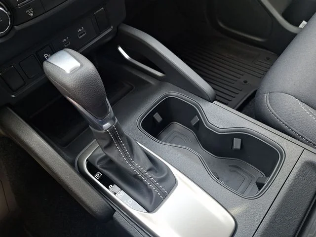 New 2027 Super Black Nissan Crew Cab SV image 23