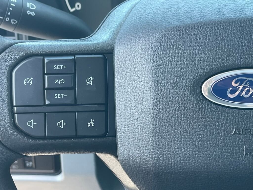 New 2026 Oxford White Ford XL image 15