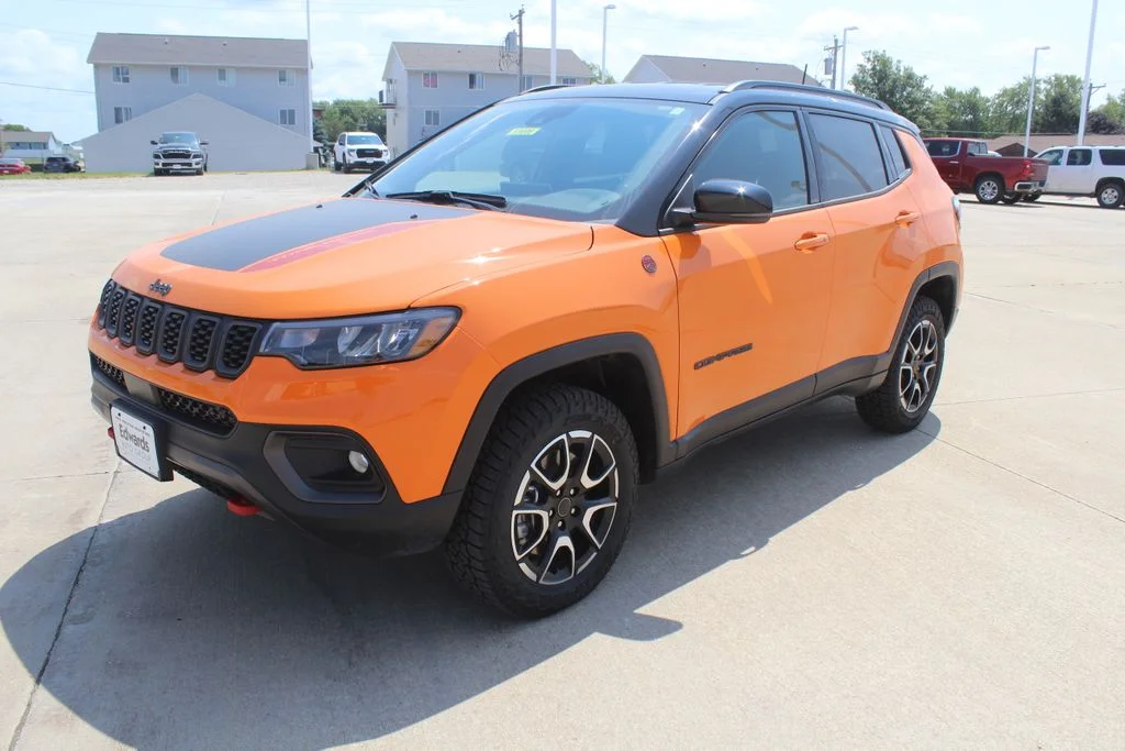 2026 Jeep Compass Trailhawk - Photo 7