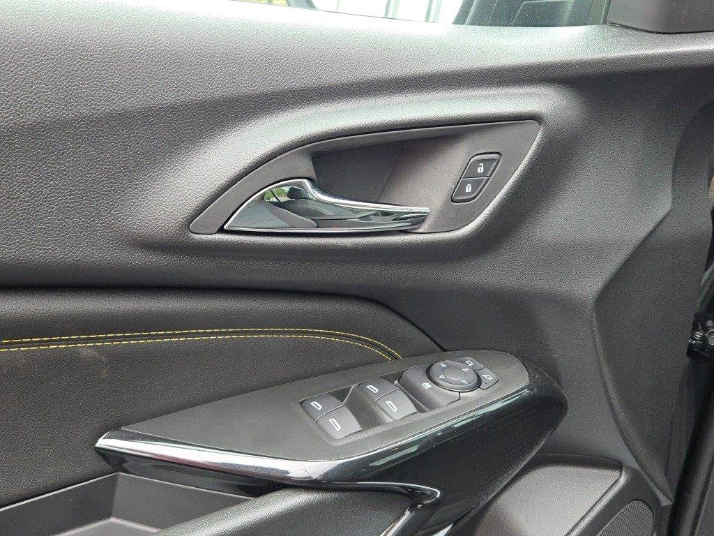New 2026 Mosaic Black Metallic Chevrolet LT image 18