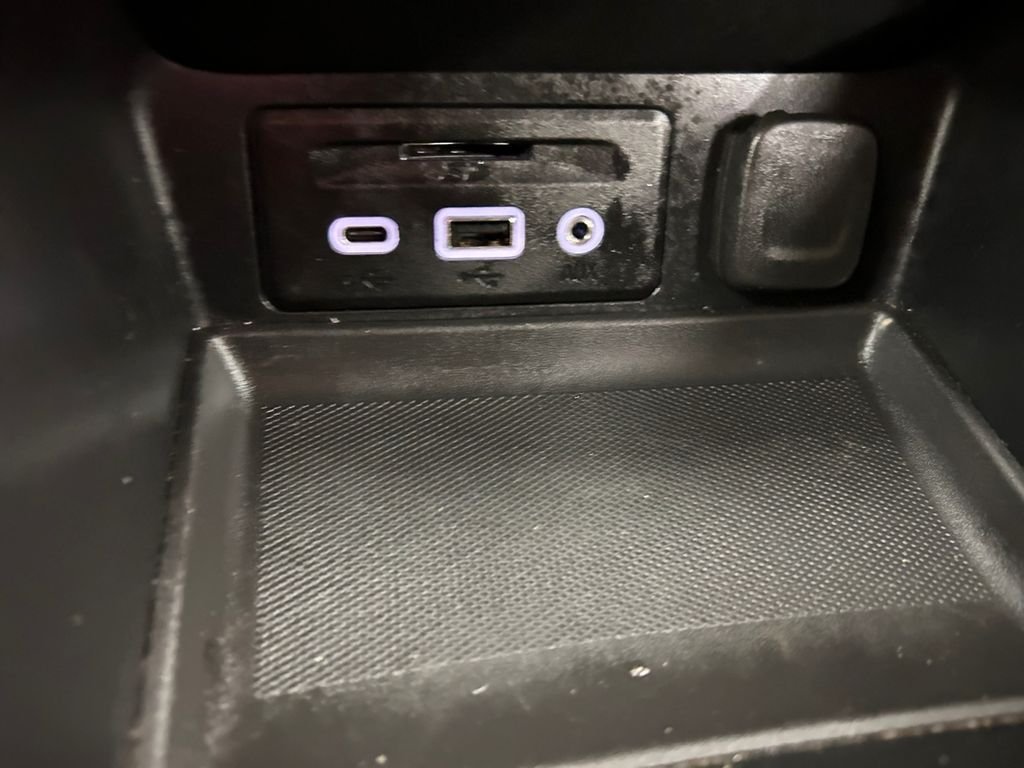 Used 2024 Black GMC AT4 image 30