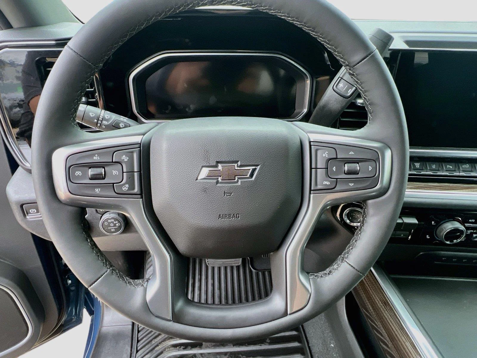 2026 Chevrolet Silverado 3500 HD LT - Photo 18