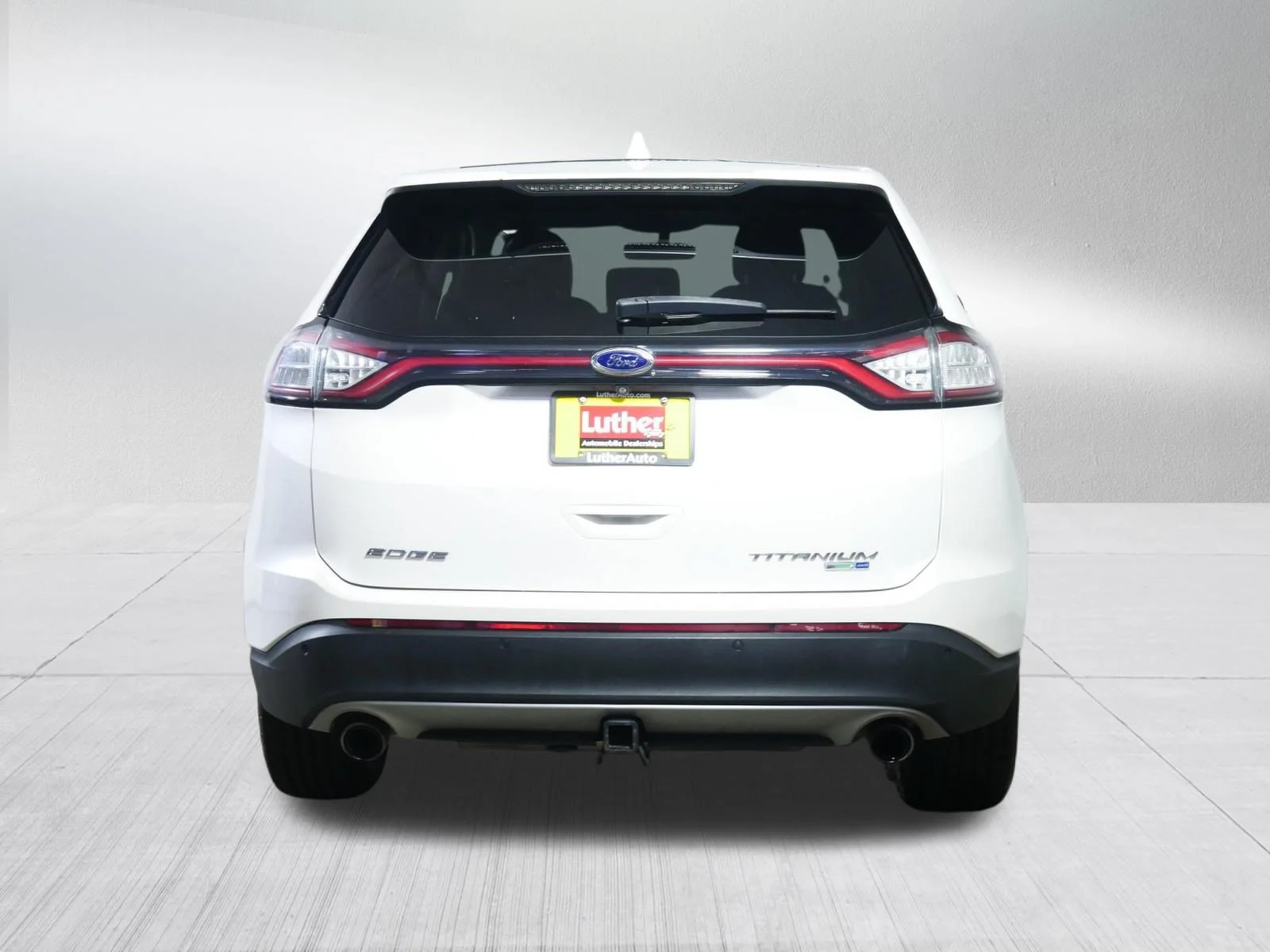 Used 2018 White Platinum Metallic Tri-Coat Ford Titanium image 6