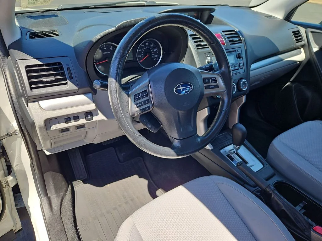 Used 2015 Satin White Pearl Subaru 2.5i image 13