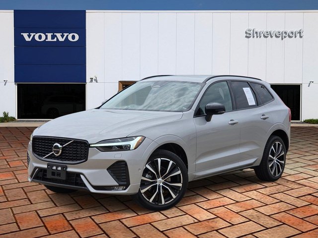 2023 Volvo XC60 Plus Dark Theme